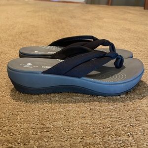 New! Clarks Cloud Steppers Sandals